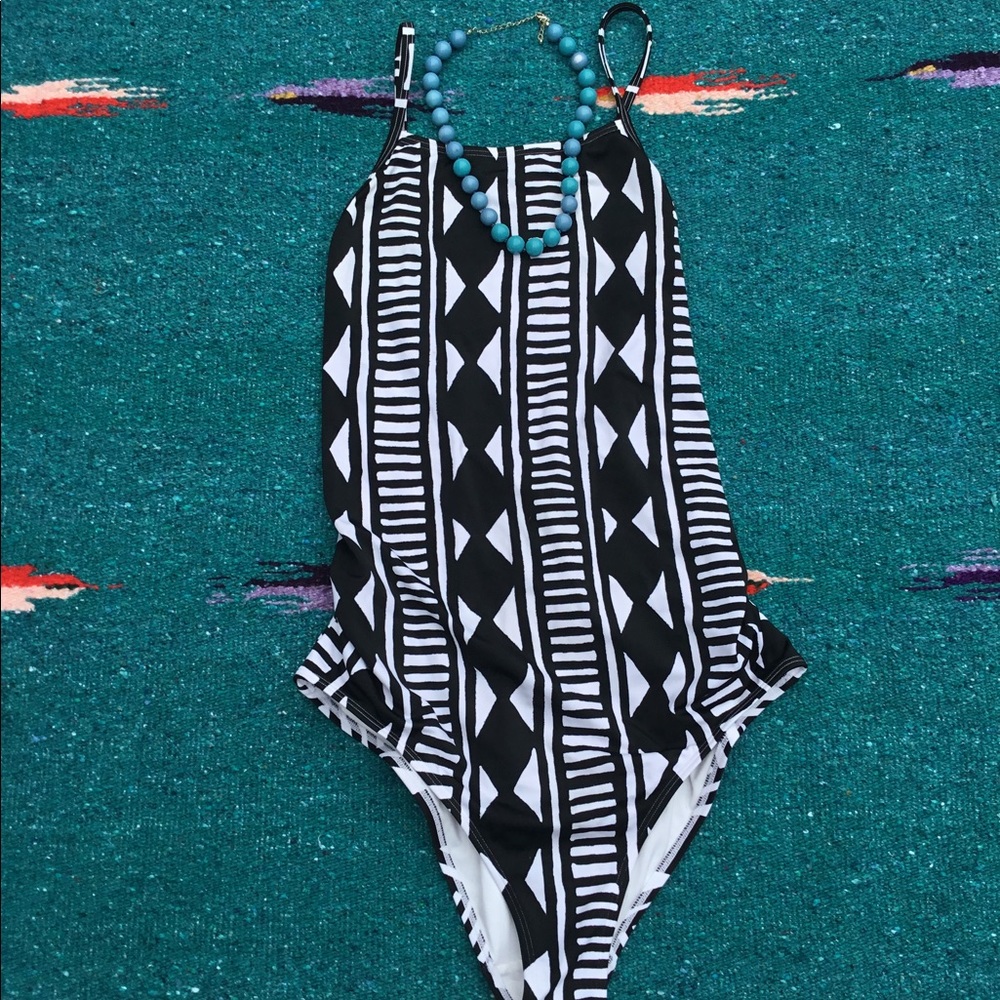 Old Navy tribal print bathing suit 🩱